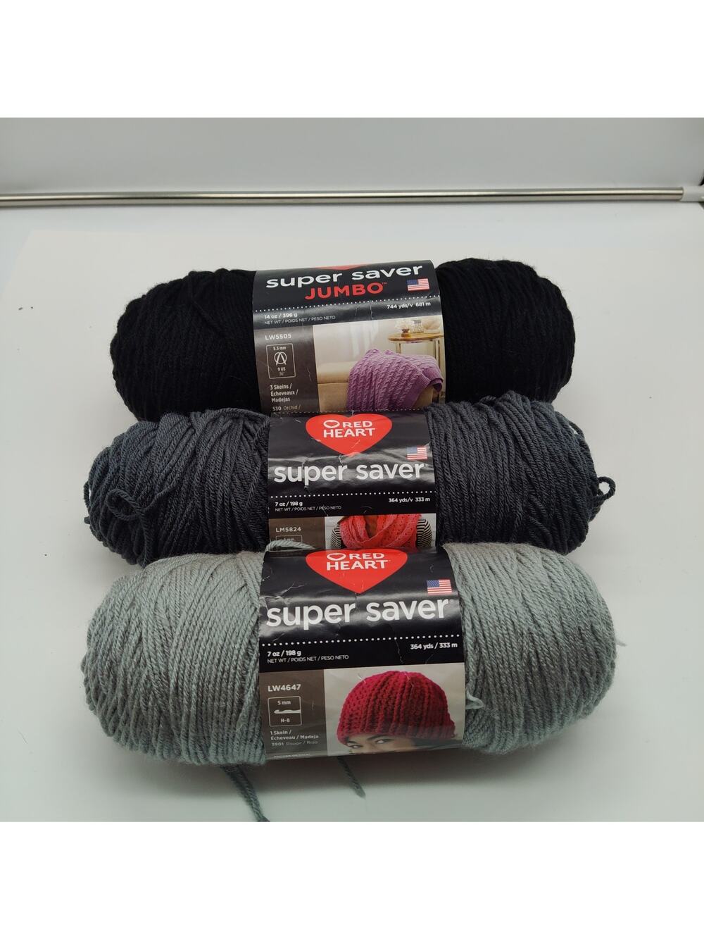 3X Red Heart Super Saver Yarn BLACK N Gray Acrylic 1-14oz Jumbo Skein 2-7oz READ